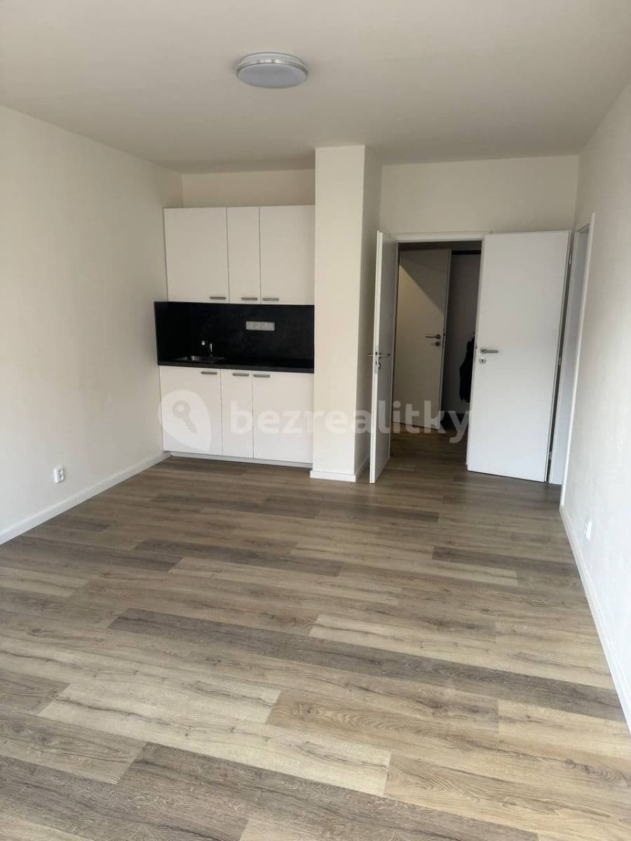 Pronájem bytu 1+kk 29 m², Voskovcova, Praha, Praha Pronájem bytu 1+kk 29 m², Voskovcova, Praha, Praha