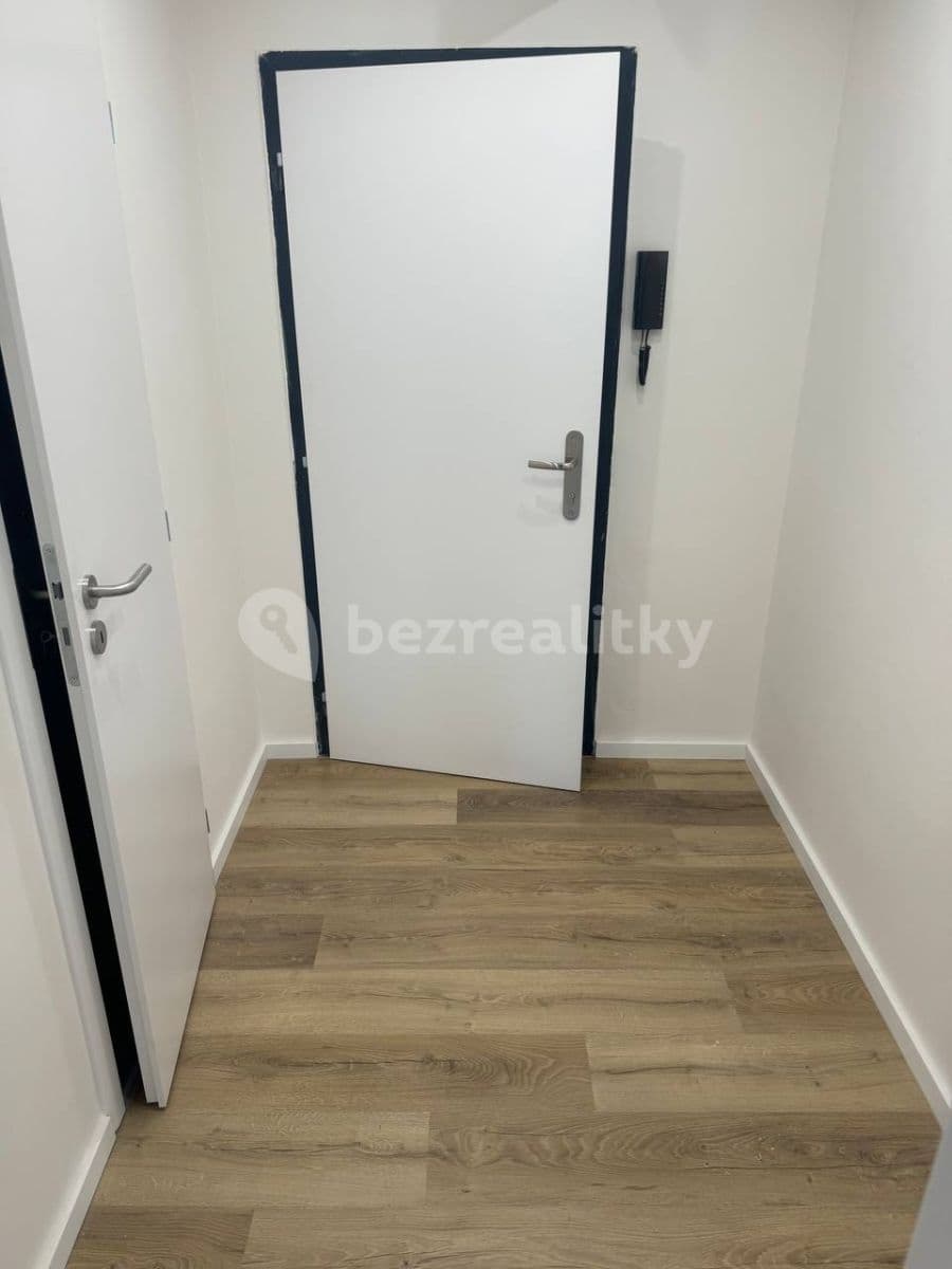 Pronájem bytu 1+kk 29 m², Voskovcova, Praha, Praha Pronájem bytu 1+kk 29 m², Voskovcova, Praha, Praha