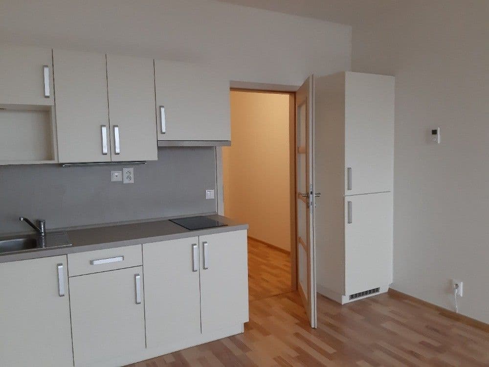 Pronájem bytu 1+kk 33 m², Freyova, Praha, Praha Pronájem bytu 1+kk 33 m², Freyova, Praha, Praha