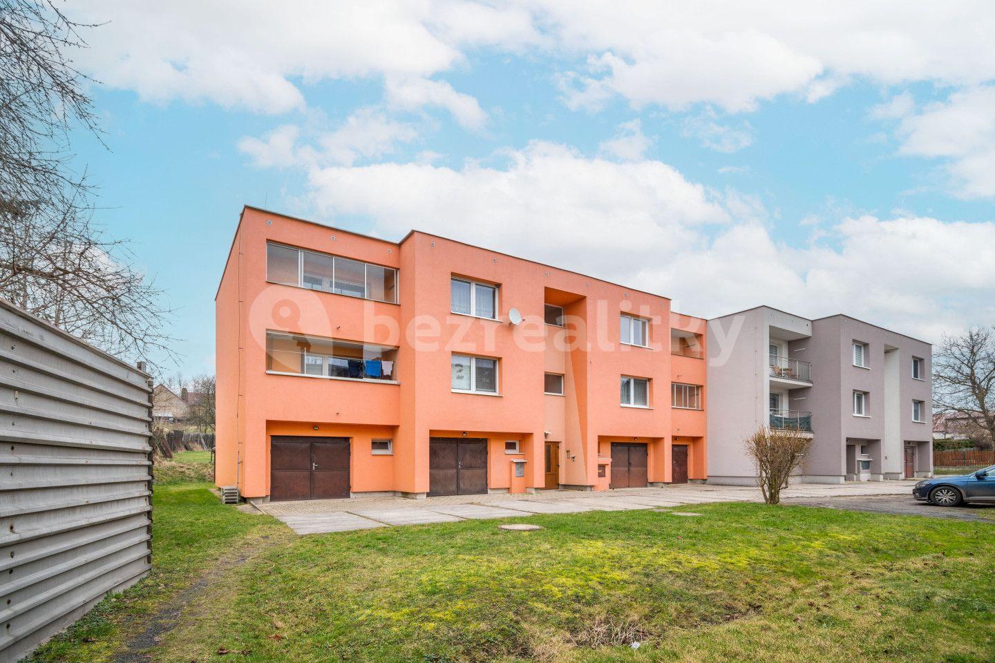 Prodej bytu 3+1 77 m², K farmě, Kačice, Středočeský kraj