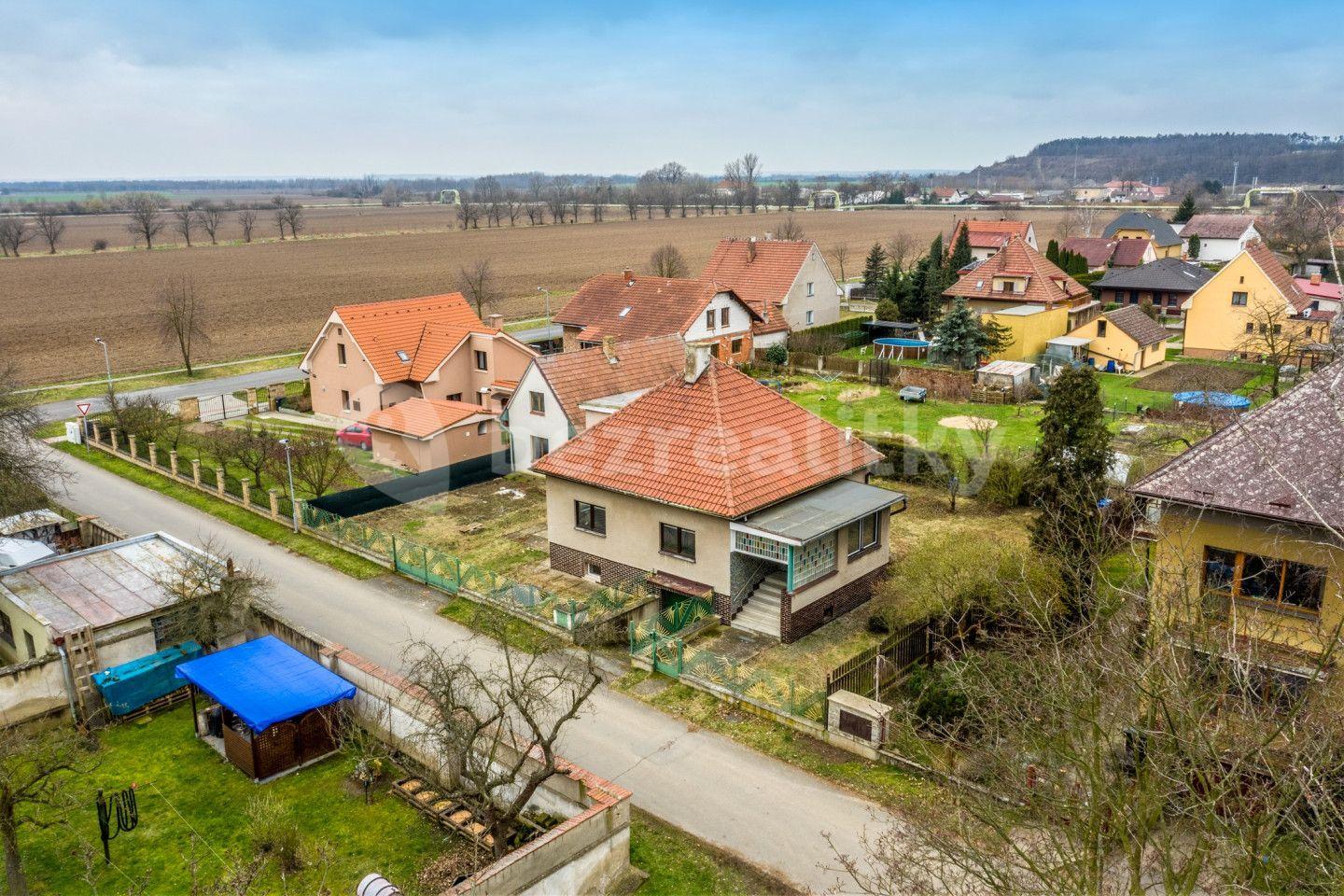 Prodej domu 150 m², pozemek 689 m², Komenského, Dolní Beřkovice, Středočeský kraj