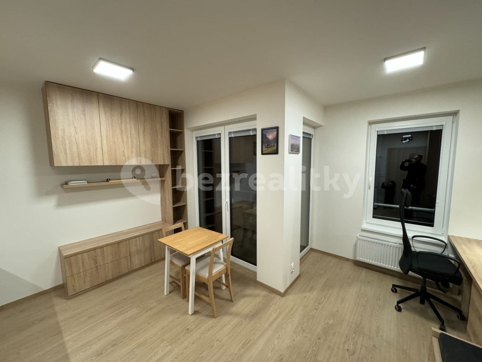 Pronájem bytu 1+kk 30 m², Šternovská, Praha, Praha Pronájem bytu 1+kk 30 m², Šternovská, Praha, Praha