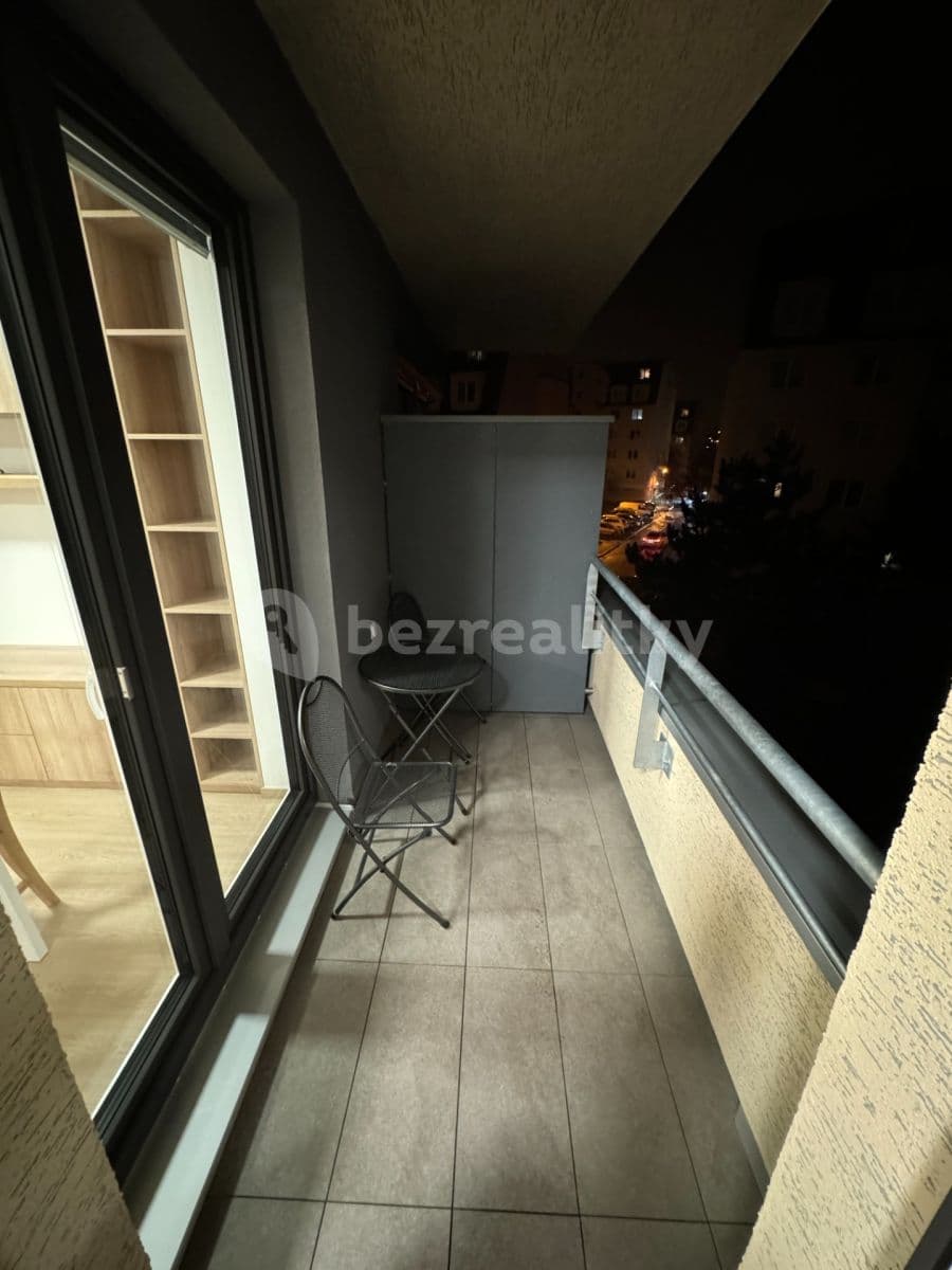 Pronájem bytu 1+kk 30 m², Šternovská, Praha, Praha Pronájem bytu 1+kk 30 m², Šternovská, Praha, Praha