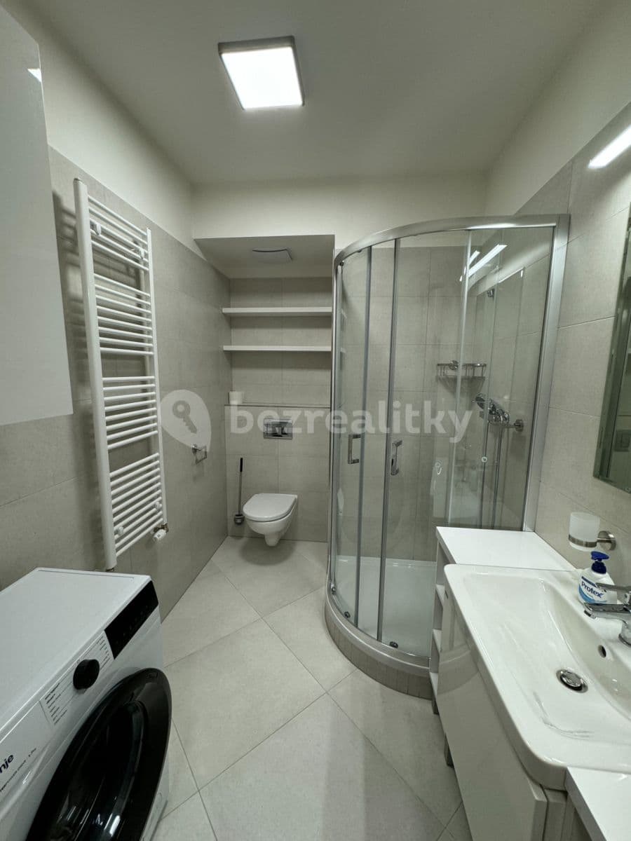 Pronájem bytu 1+kk 30 m², Šternovská, Praha, Praha Pronájem bytu 1+kk 30 m², Šternovská, Praha, Praha