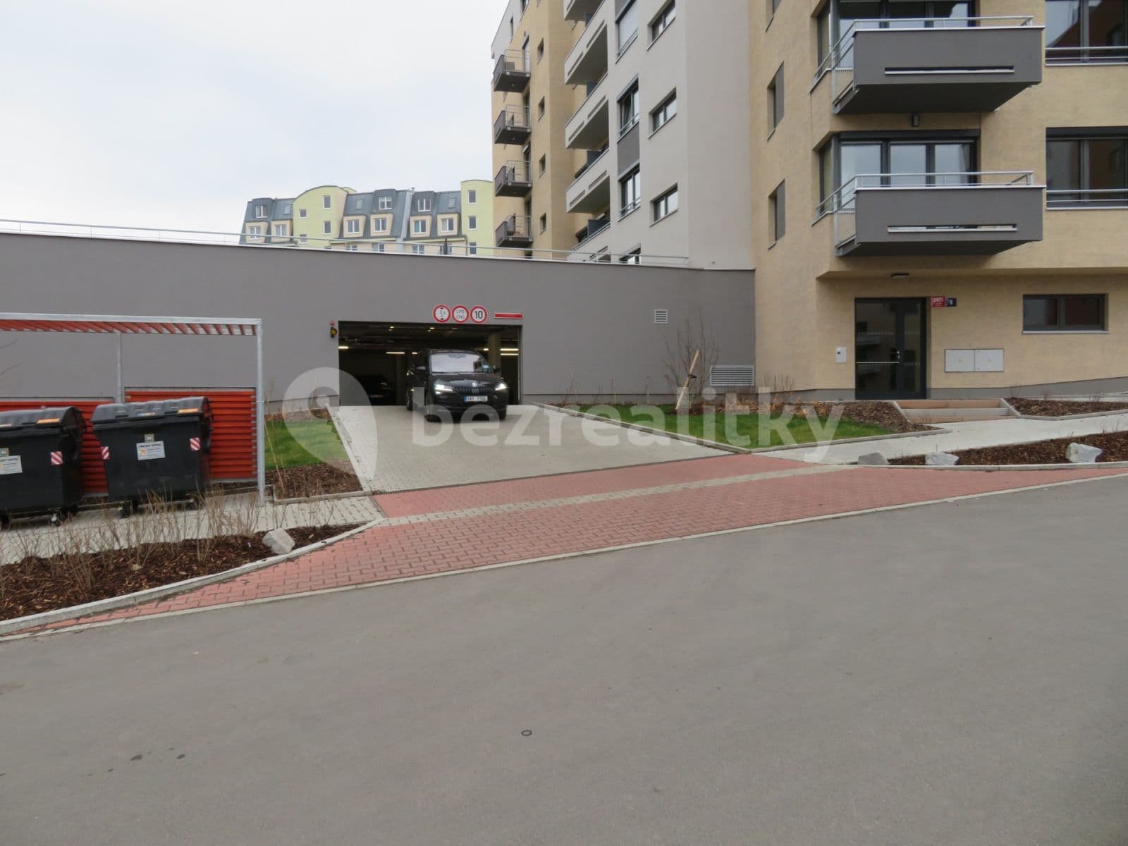 Pronájem bytu 1+kk 30 m², Šternovská, Praha, Praha Pronájem bytu 1+kk 30 m², Šternovská, Praha, Praha