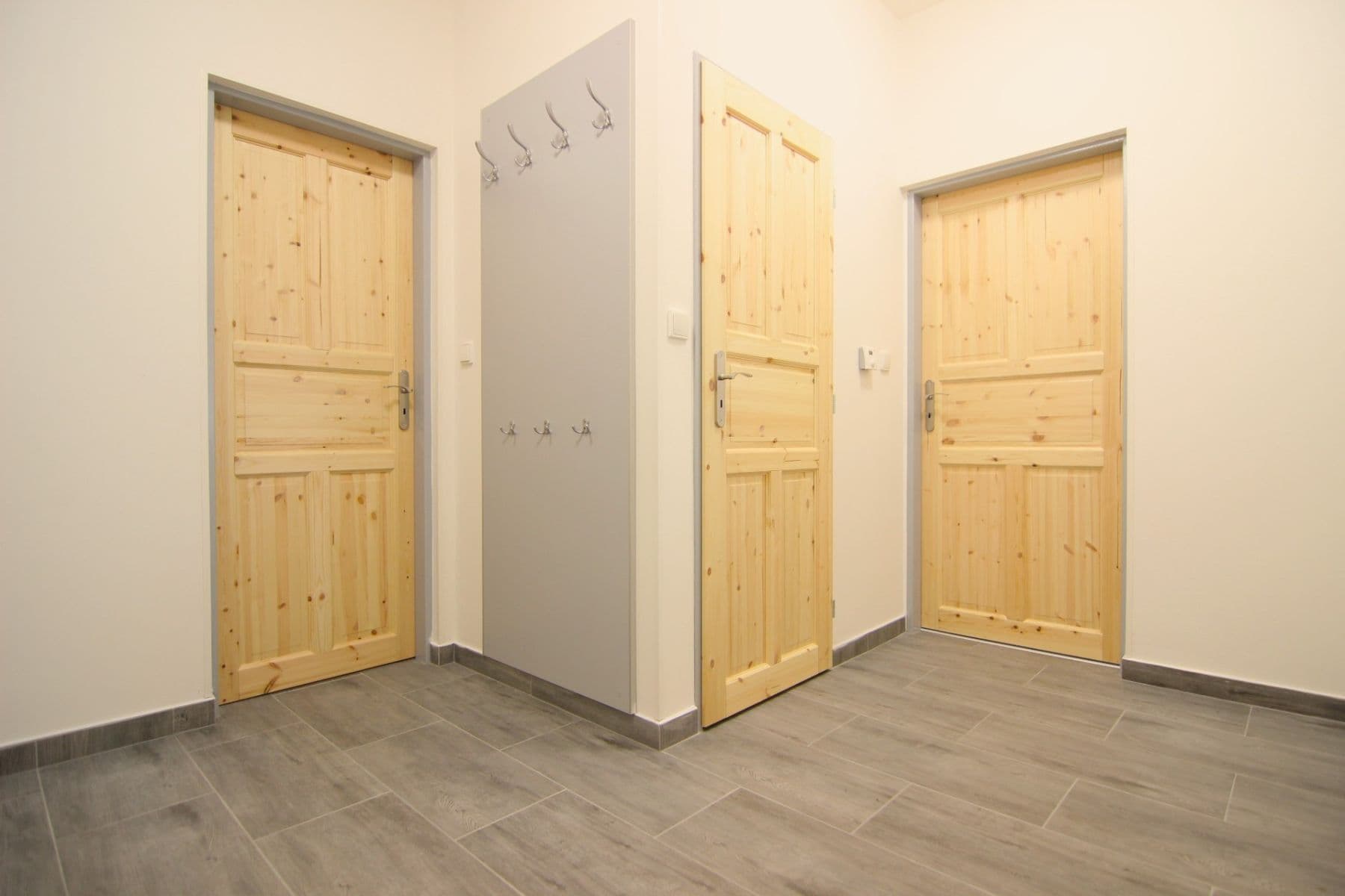 Pronájem bytu 3+1 76 m², Sládkova, Hradec Králové, Královéhradecký kraj Pronájem bytu 3+1 76 m², Sládkova, Hradec Králové, Královéhradecký kraj