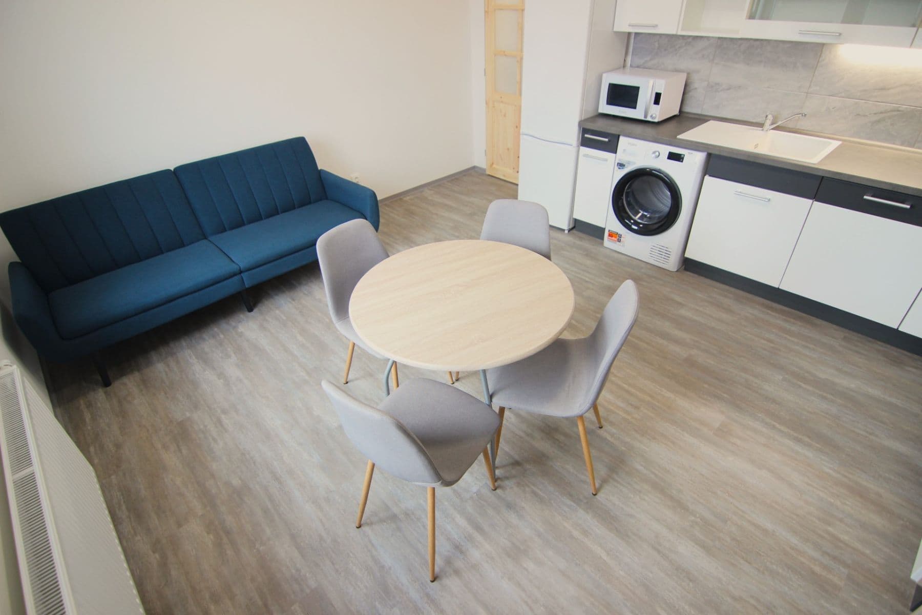 Pronájem bytu 3+1 76 m², Sládkova, Hradec Králové, Královéhradecký kraj Pronájem bytu 3+1 76 m², Sládkova, Hradec Králové, Královéhradecký kraj