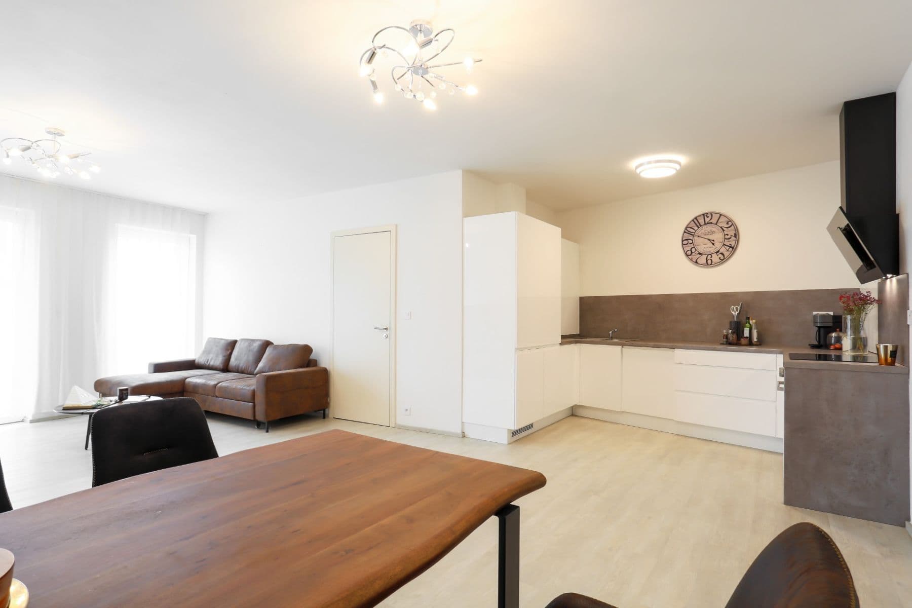 Pronájem bytu 3+kk 88 m², Hlavní, Průhonice, Středočeský kraj Pronájem bytu 3+kk 88 m², Hlavní, Průhonice, Středočeský kraj