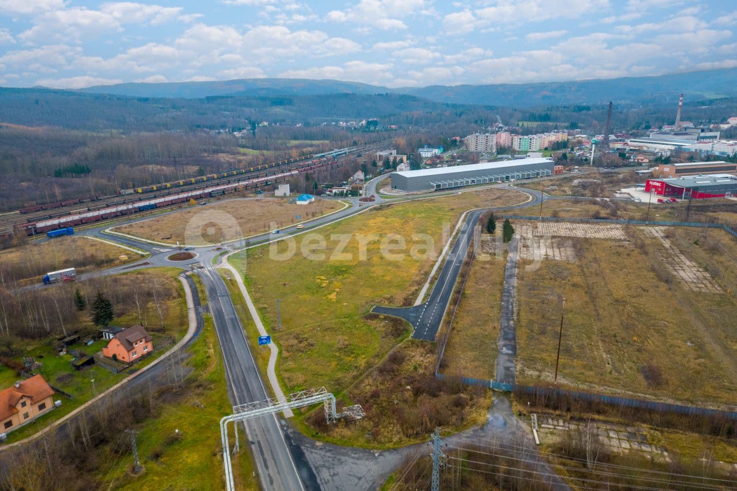 Prodej pozemku 22.785 m², Nové Sedlo, Karlovarský kraj