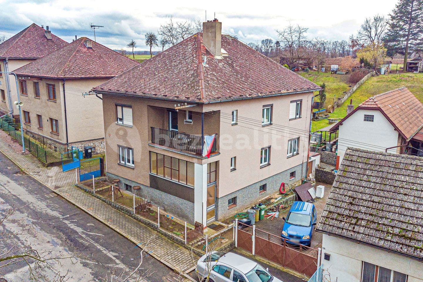 Prodej domu 230 m², pozemek 6.780 m², Močovice, Středočeský kraj