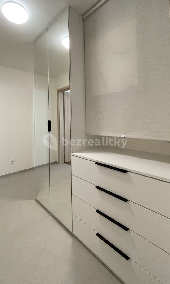 Pronájem bytu 1+kk 34 m², Opuštěná, Brno, Jihomoravský kraj Pronájem bytu 1+kk 34 m², Opuštěná, Brno, Jihomoravský kraj