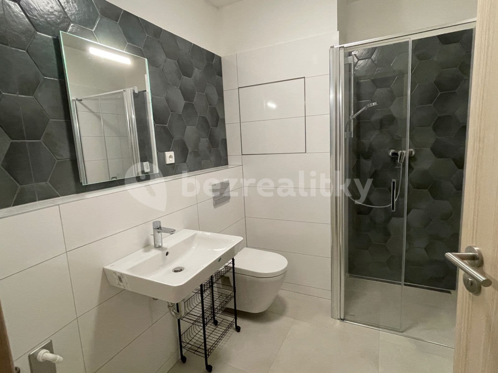 Pronájem bytu 1+kk 34 m², Opuštěná, Brno, Jihomoravský kraj Pronájem bytu 1+kk 34 m², Opuštěná, Brno, Jihomoravský kraj