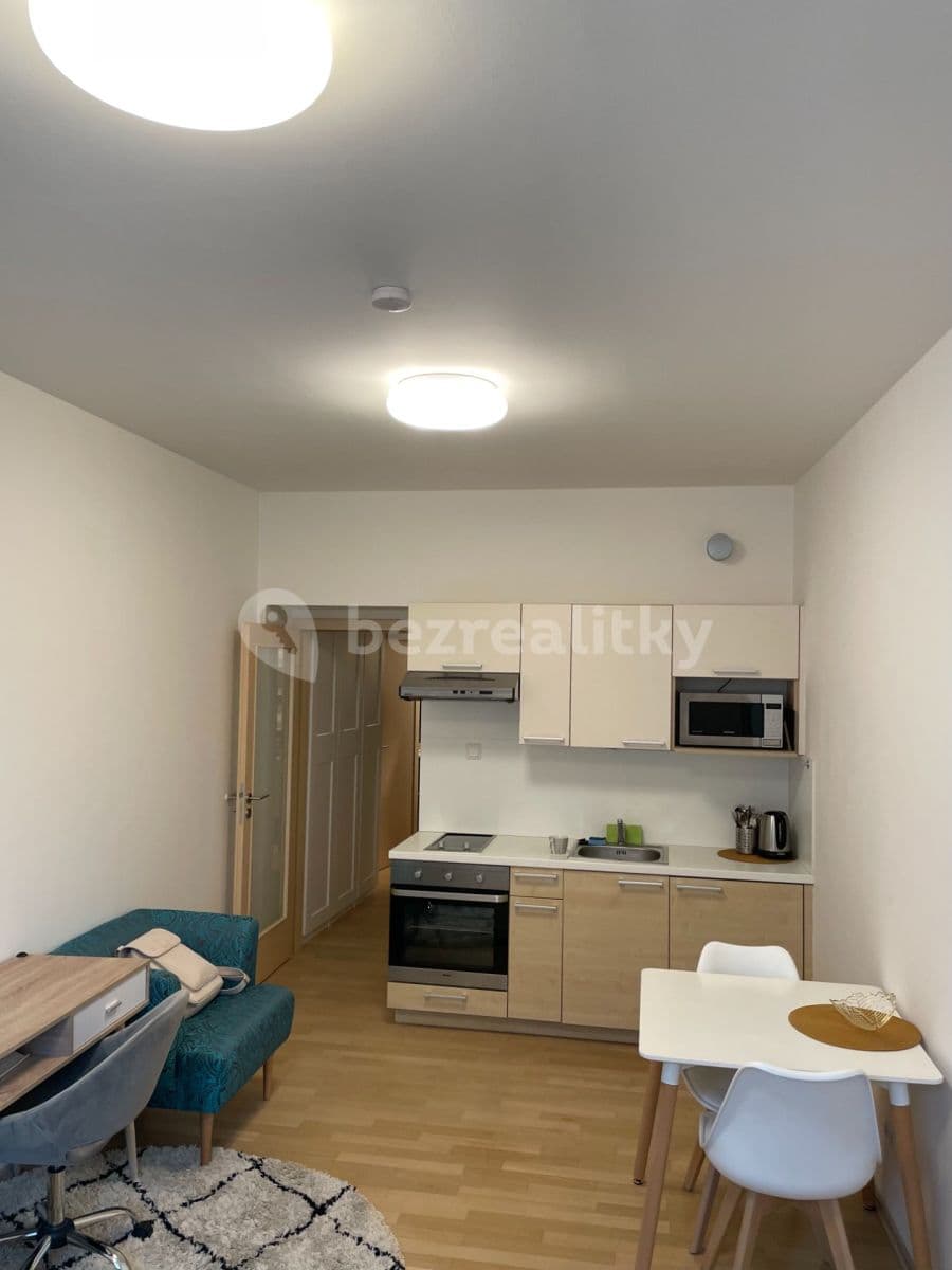 Pronájem bytu 1+kk 30 m², Plzeňská, Praha, Praha Pronájem bytu 1+kk 30 m², Plzeňská, Praha, Praha