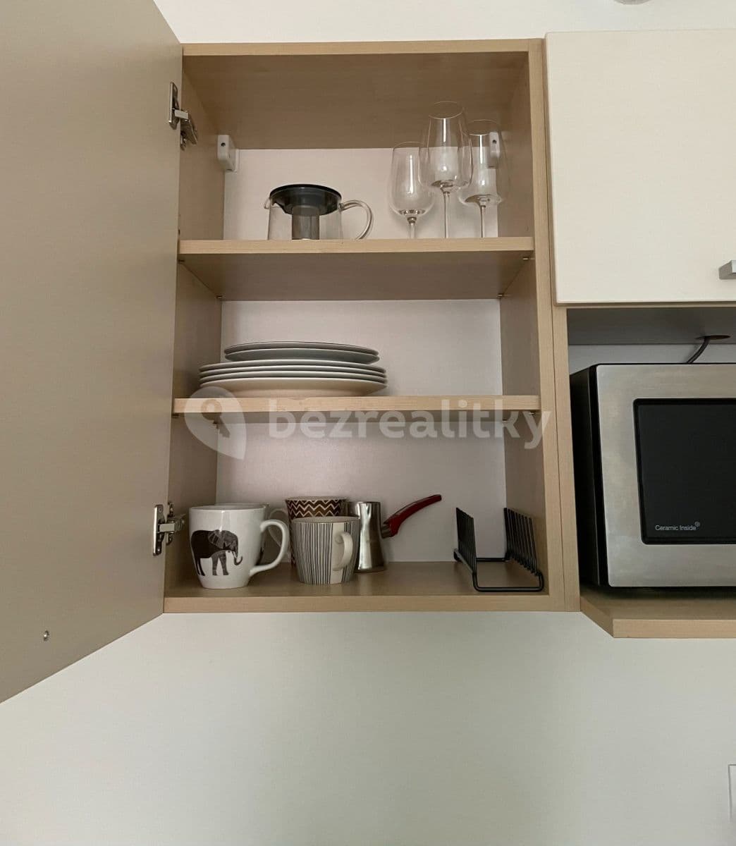 Pronájem bytu 1+kk 30 m², Plzeňská, Praha, Praha Pronájem bytu 1+kk 30 m², Plzeňská, Praha, Praha