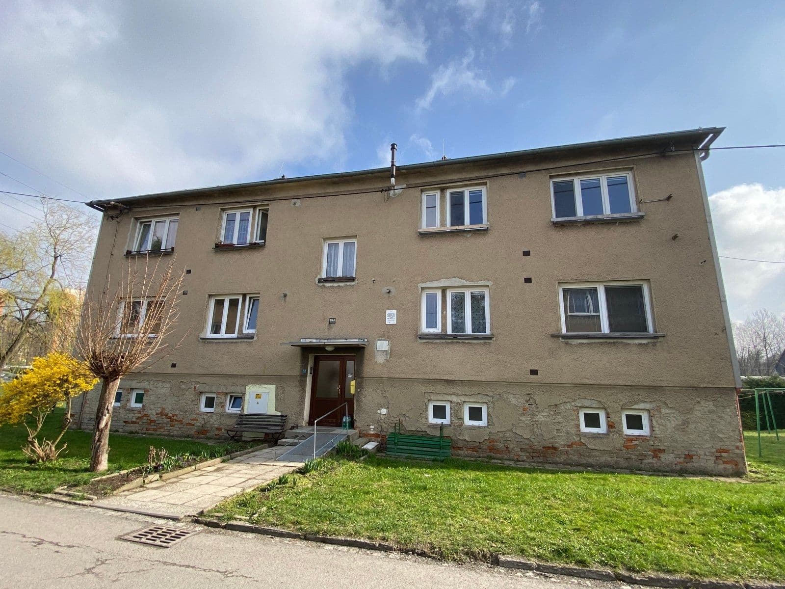 Pronájem bytu 2+1 51 m², Hornická, Orlová, Moravskoslezský kraj Pronájem bytu 2+1 51 m², Hornická, Orlová, Moravskoslezský kraj