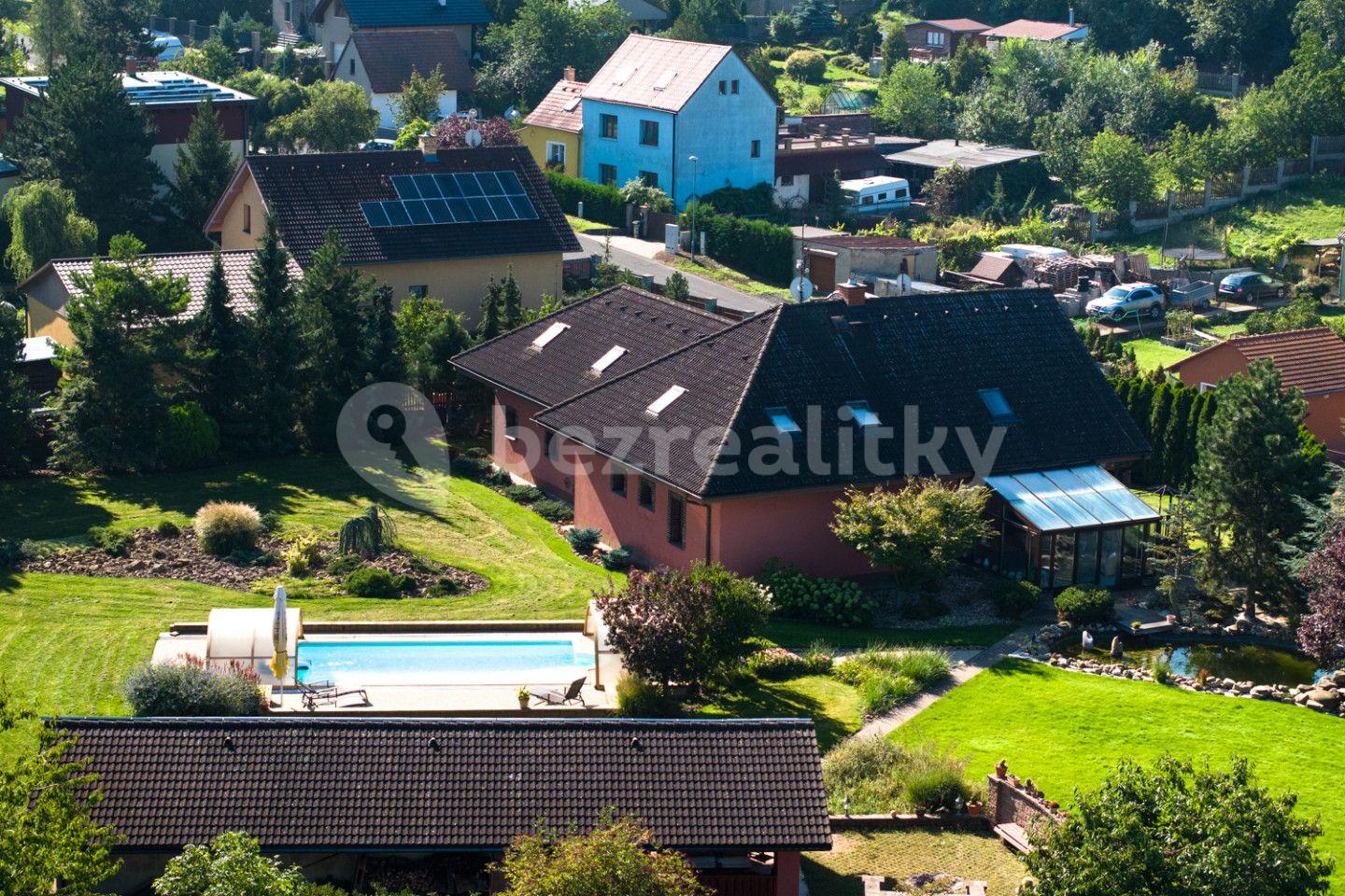 Prodej domu 550 m², pozemek 4.470 m², Korozluky, Ústecký kraj
