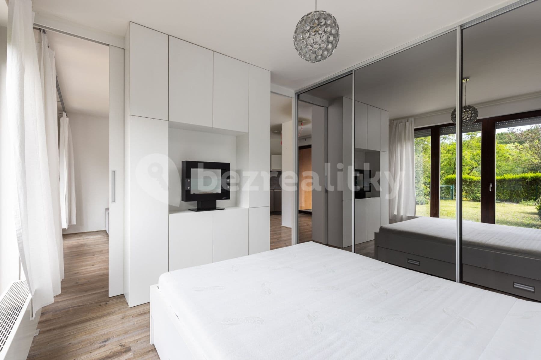 Pronájem bytu 2+kk 48 m², Nademlejnská, Praha, Praha Pronájem bytu 2+kk 48 m², Nademlejnská, Praha, Praha