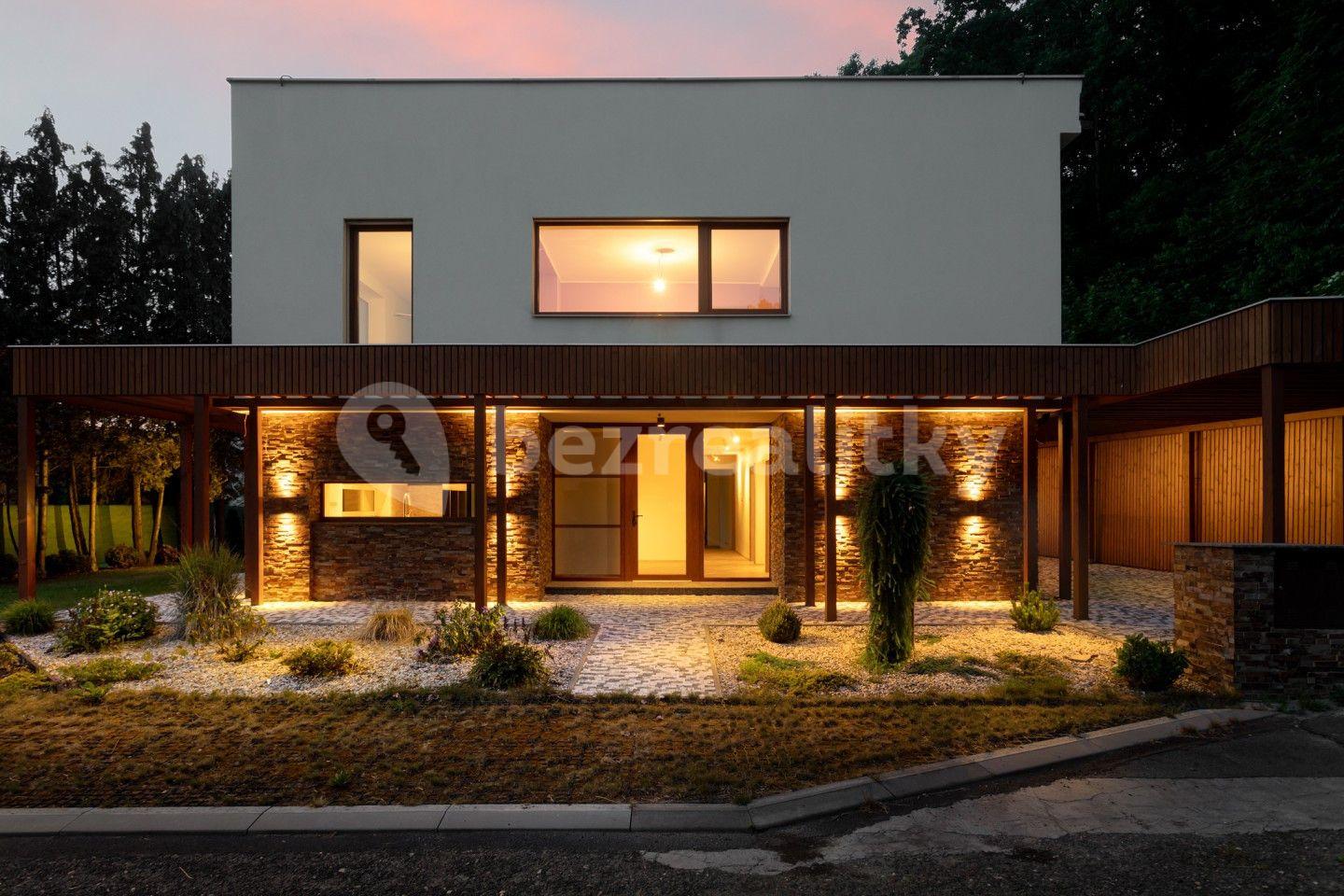 Prodej domu 279 m², pozemek 803 m², Luční, Bílovec, Moravskoslezský kraj