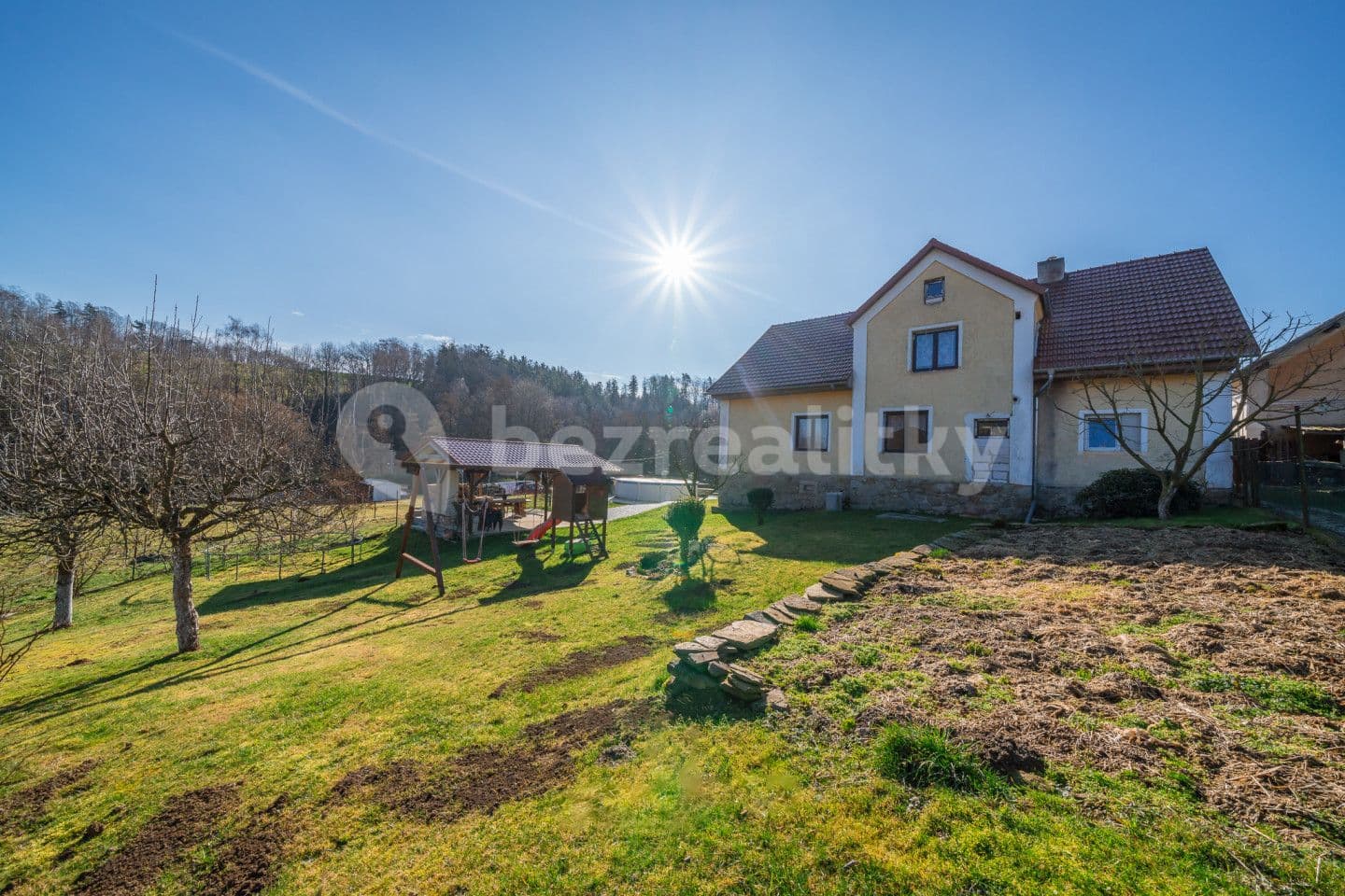 Prodej domu 250 m², pozemek 99.267 m², Dolní Žandov, Karlovarský kraj