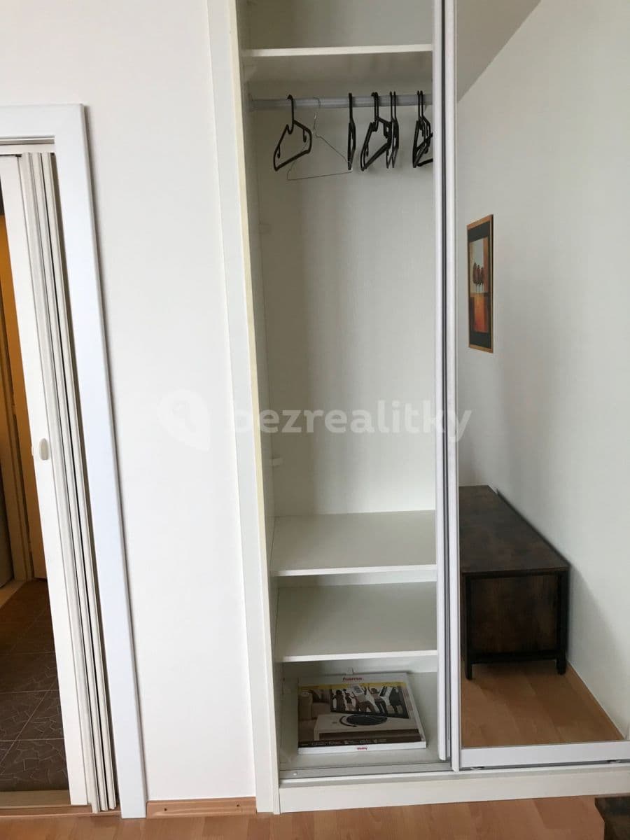 Pronájem bytu 1+kk 35 m², Hlivická, Praha, Praha Pronájem bytu 1+kk 35 m², Hlivická, Praha, Praha
