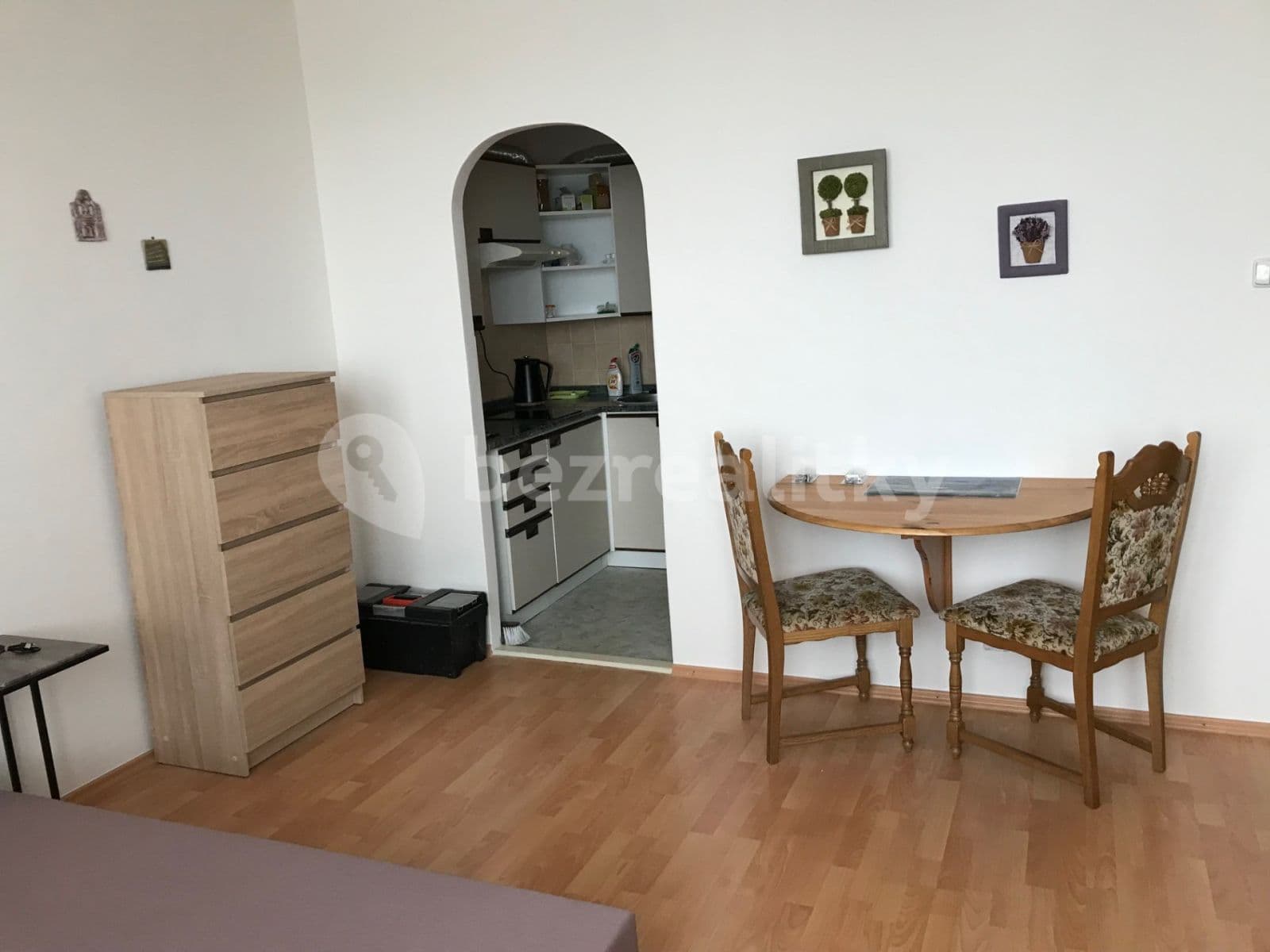 Pronájem bytu 1+kk 35 m², Hlivická, Praha, Praha Pronájem bytu 1+kk 35 m², Hlivická, Praha, Praha