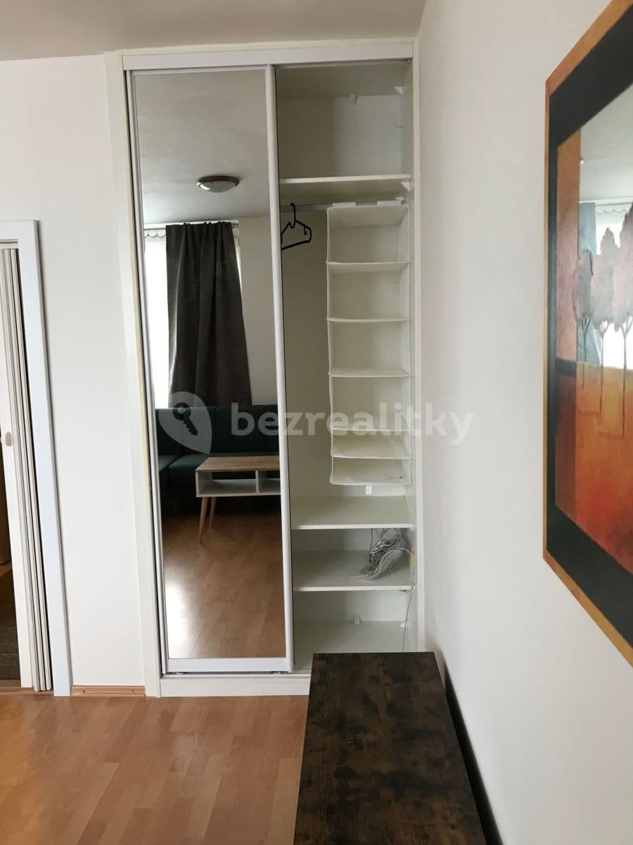 Pronájem bytu 1+kk 35 m², Hlivická, Praha, Praha Pronájem bytu 1+kk 35 m², Hlivická, Praha, Praha