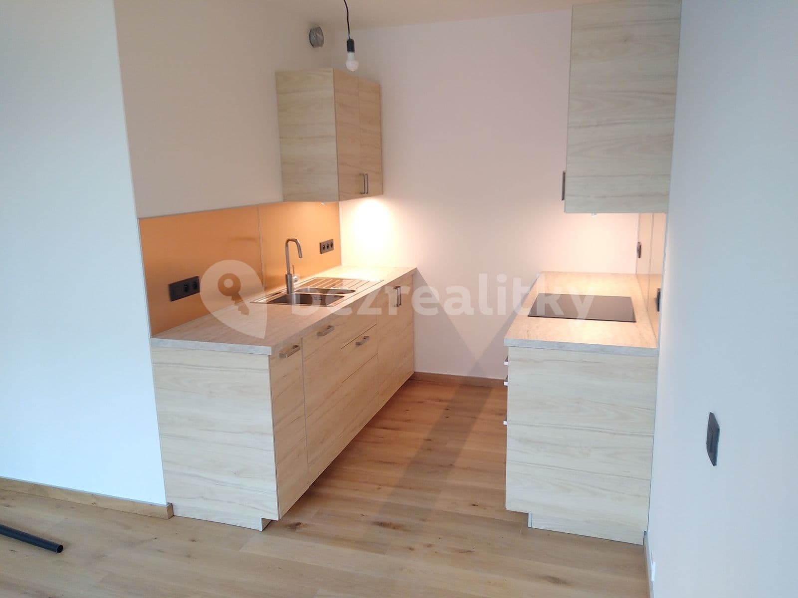 Pronájem bytu 2+kk 55 m², U Petřin, Praha, Praha Pronájem bytu 2+kk 55 m², U Petřin, Praha, Praha
