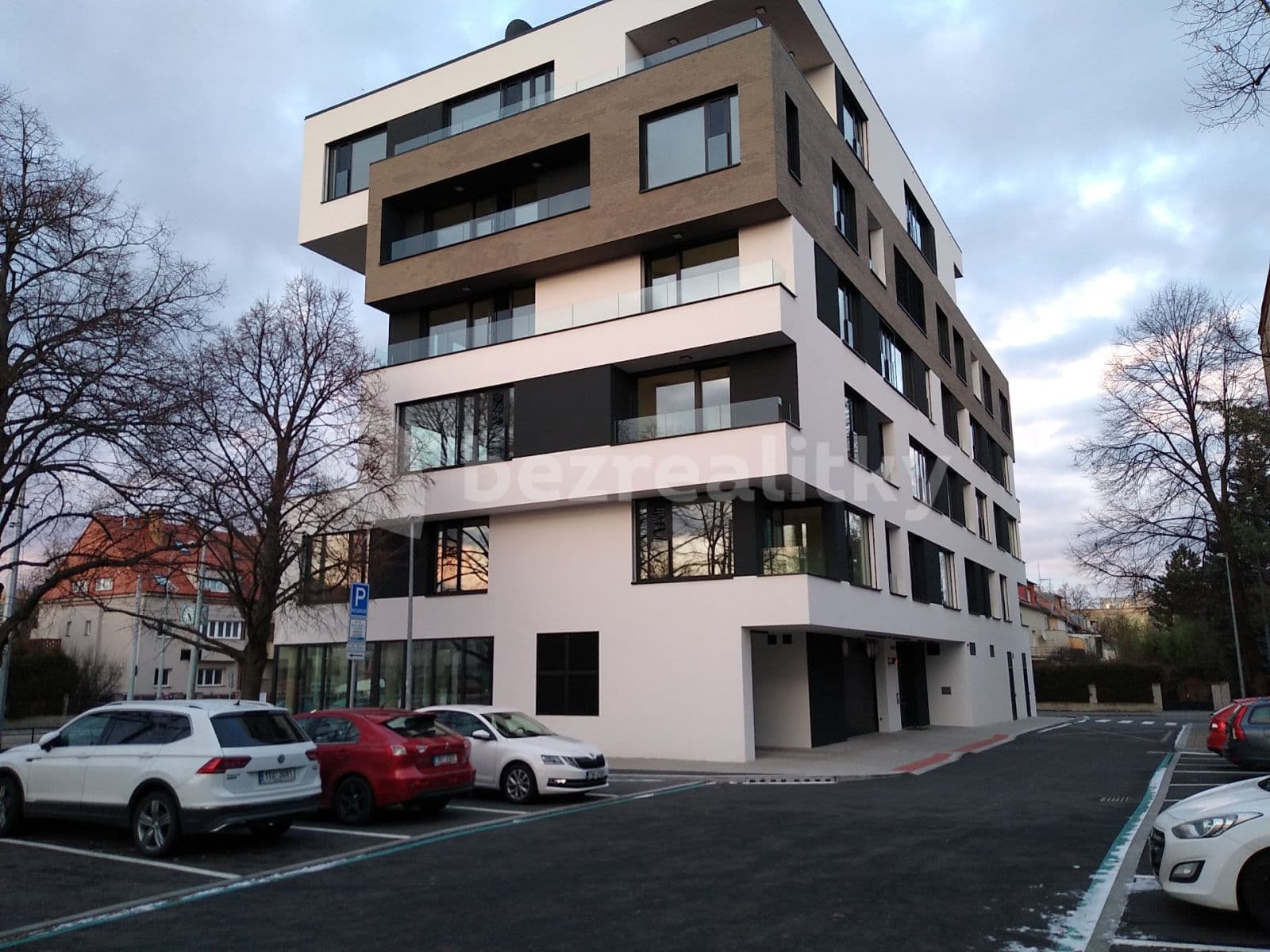 Pronájem bytu 2+kk 55 m², U Petřin, Praha, Praha Pronájem bytu 2+kk 55 m², U Petřin, Praha, Praha