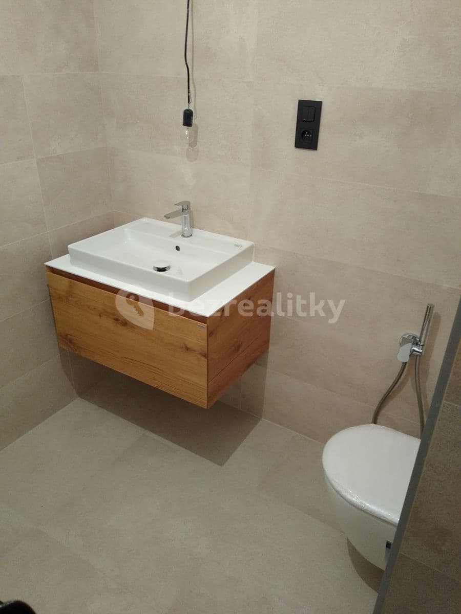 Pronájem bytu 2+kk 55 m², U Petřin, Praha, Praha Pronájem bytu 2+kk 55 m², U Petřin, Praha, Praha