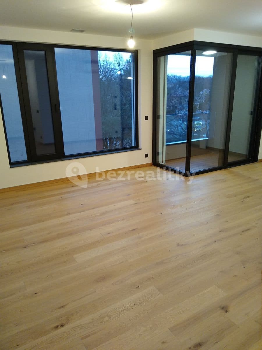 Pronájem bytu 2+kk 55 m², U Petřin, Praha, Praha Pronájem bytu 2+kk 55 m², U Petřin, Praha, Praha