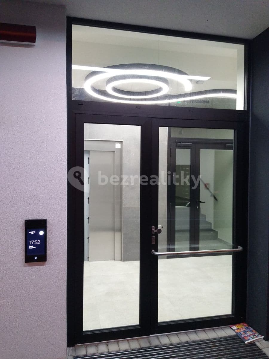 Pronájem bytu 2+kk 55 m², U Petřin, Praha, Praha Pronájem bytu 2+kk 55 m², U Petřin, Praha, Praha