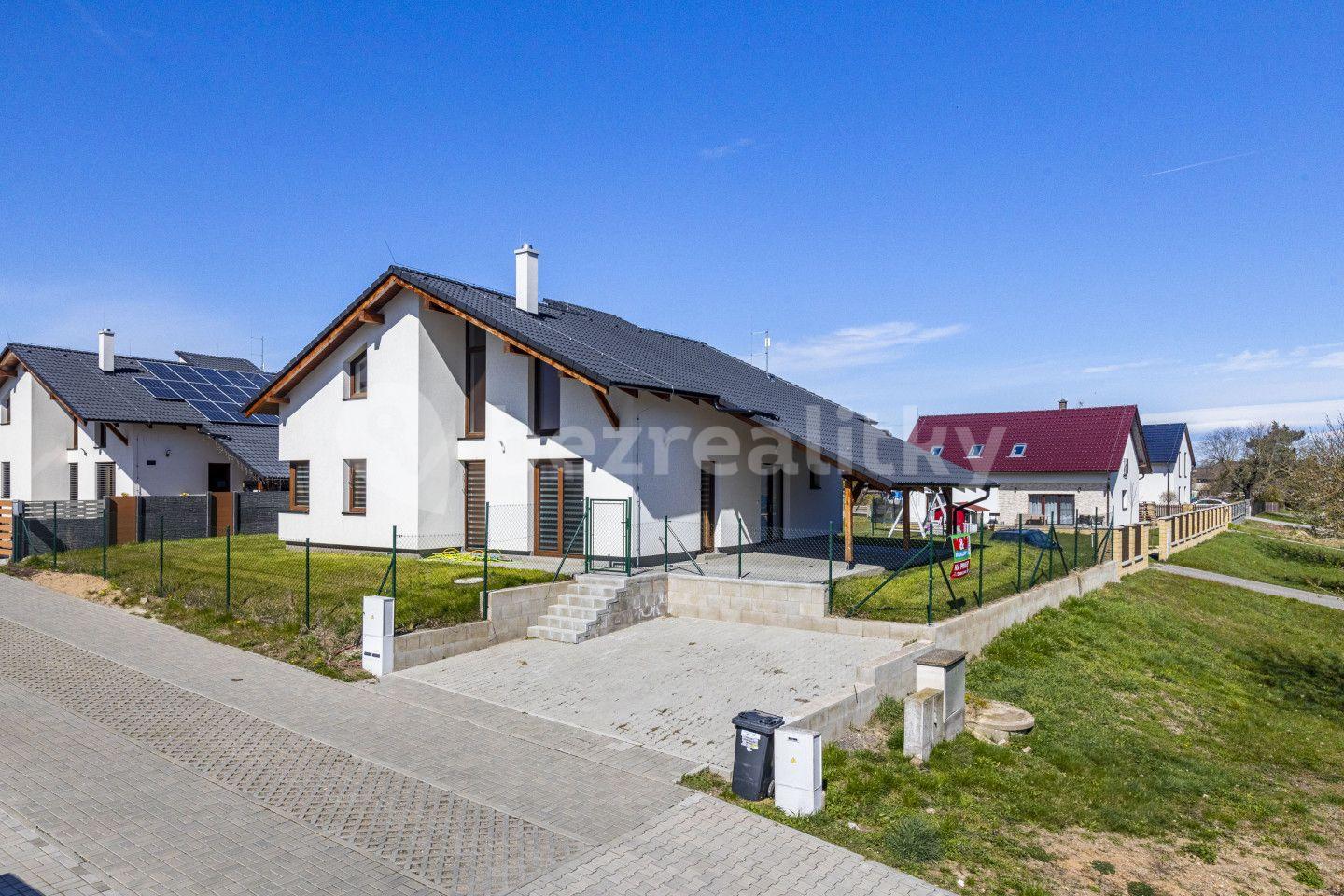 Prodej domu 170 m², pozemek 570 m², Libišany, Pardubický kraj
