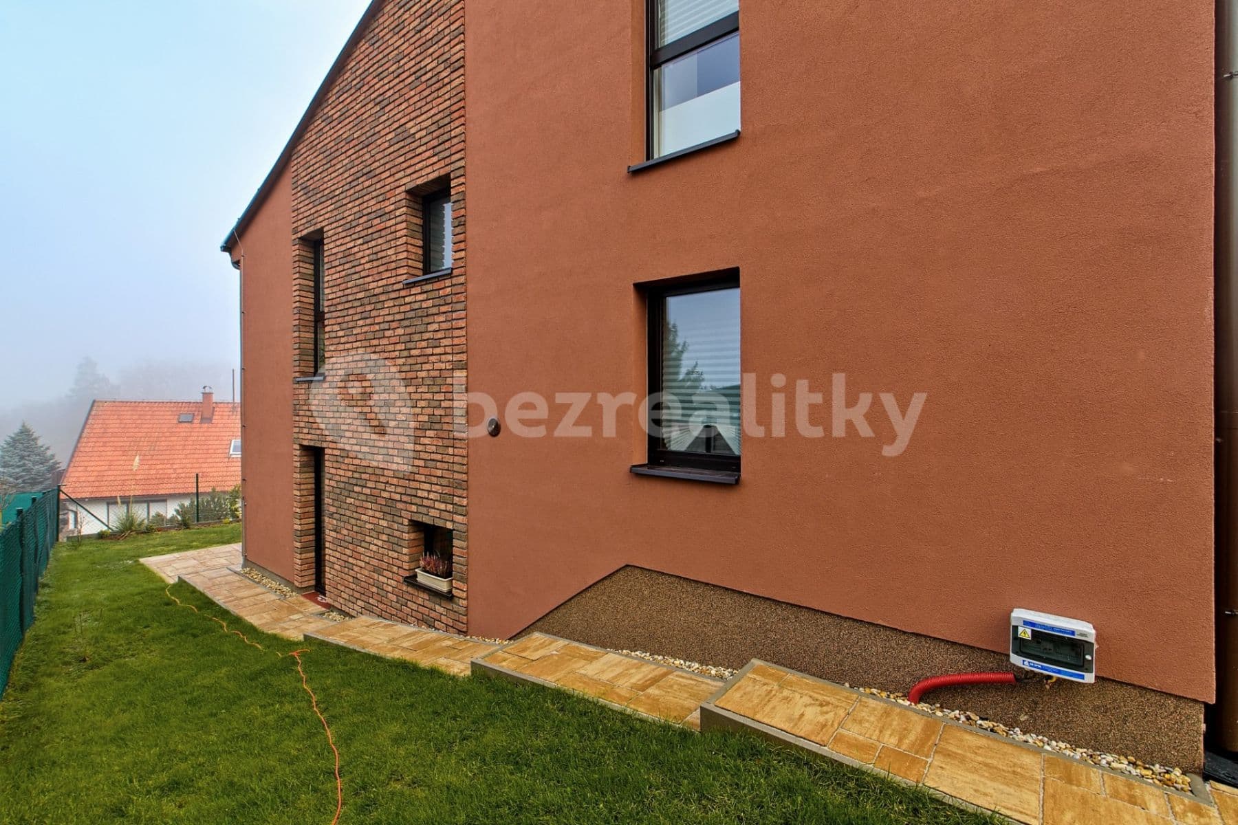 Prodej domu 126 m², pozemek 284 m², V. Poláka, Stehelčeves, Středočeský kraj