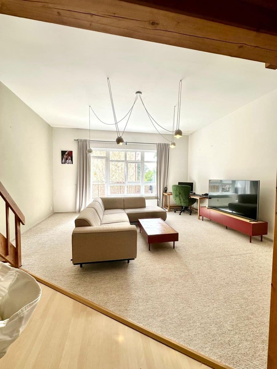 Pronájem bytu 1+kk 62 m², Novobohdalecká, Praha, Praha Pronájem bytu 1+kk 62 m², Novobohdalecká, Praha, Praha