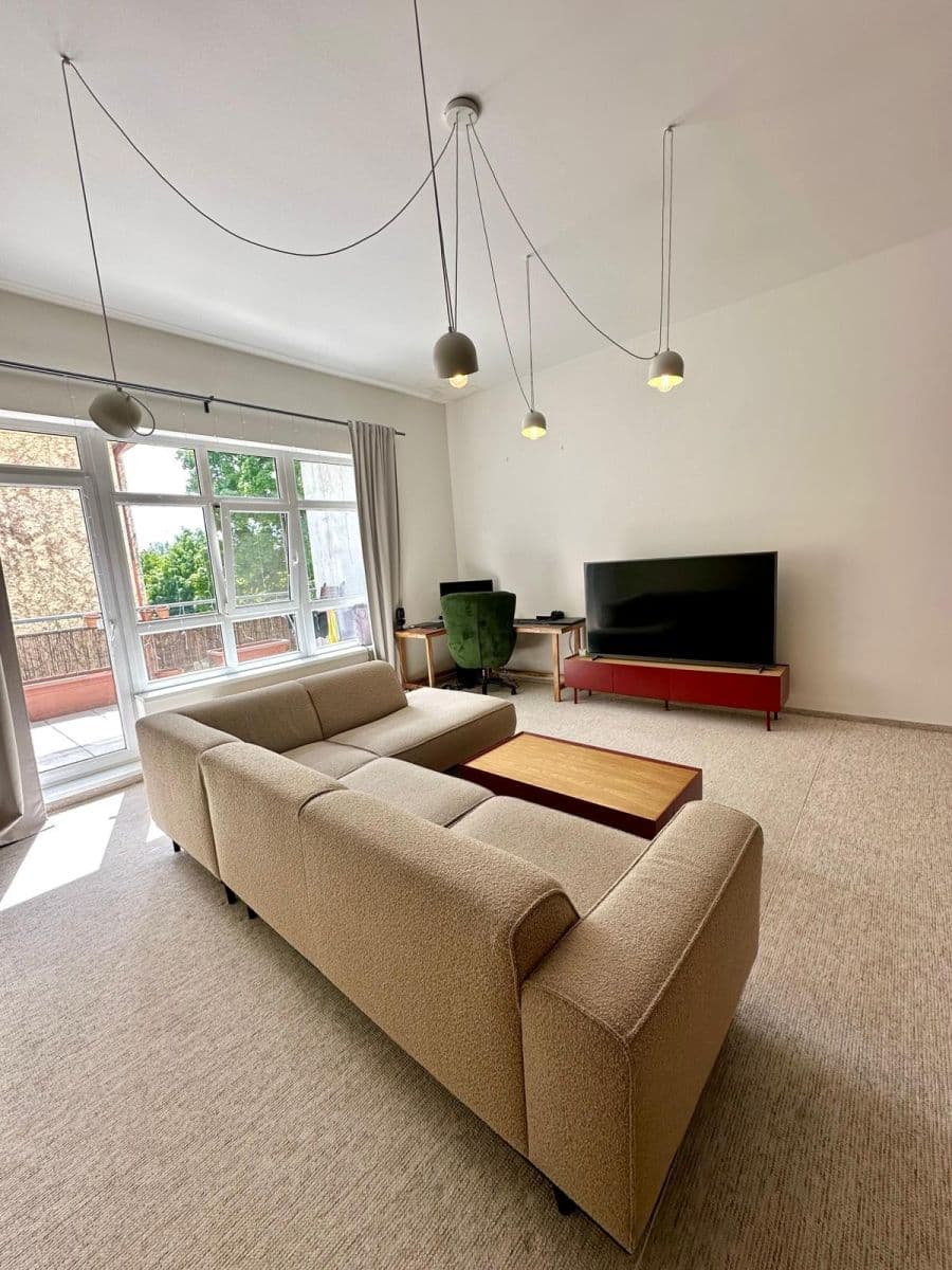 Pronájem bytu 1+kk 62 m², Novobohdalecká, Praha, Praha Pronájem bytu 1+kk 62 m², Novobohdalecká, Praha, Praha