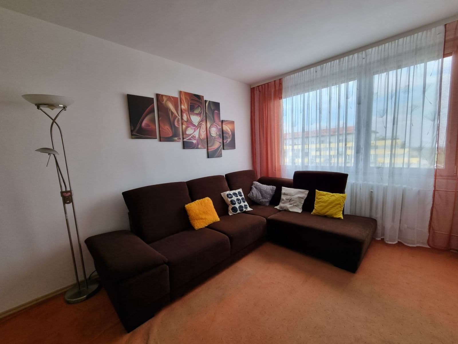 Pronájem bytu 3+1 68 m², Jerevanská, Kladno, Středočeský kraj Pronájem bytu 3+1 68 m², Jerevanská, Kladno, Středočeský kraj