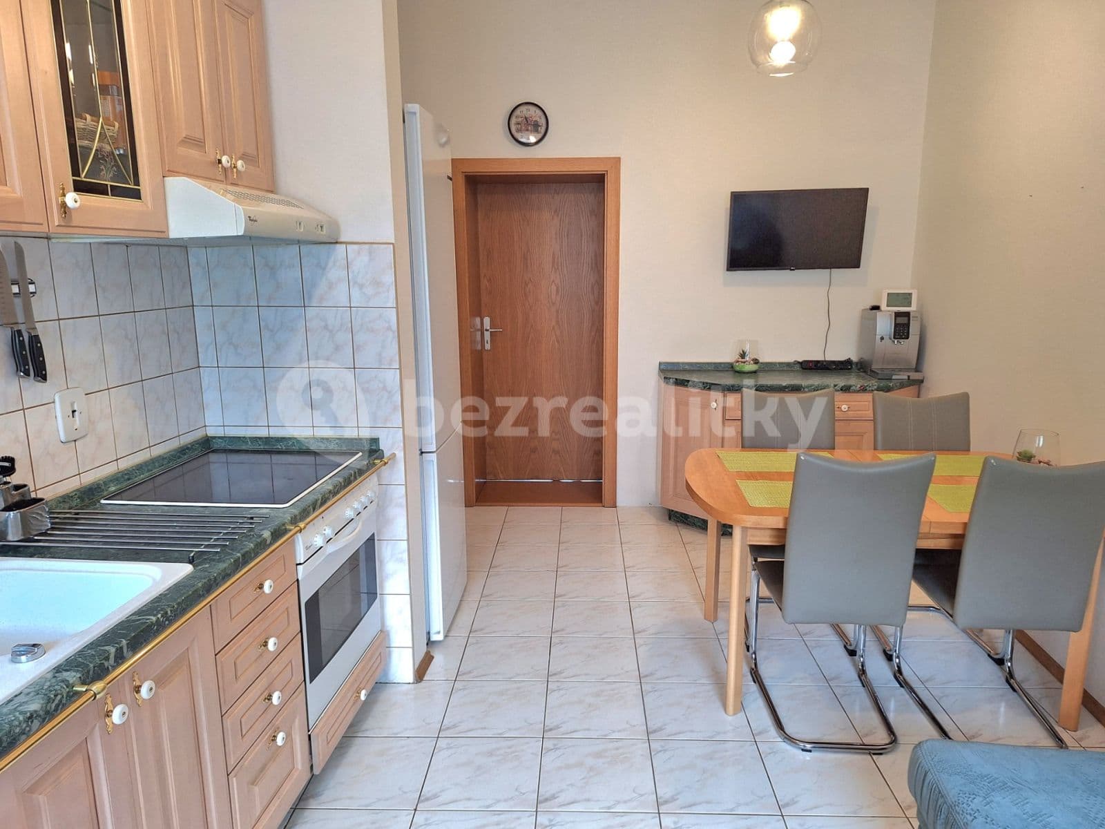 Prodej bytu 3+1 77 m², Moravská, Karlovy Vary, Karlovarský kraj