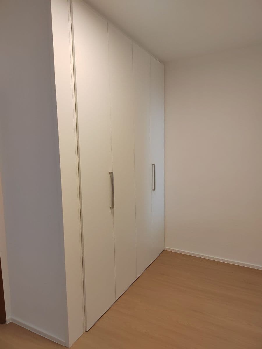 Pronájem bytu 2+1 56 m², Pražská, Znojmo, Jihomoravský kraj Pronájem bytu 2+1 56 m², Pražská, Znojmo, Jihomoravský kraj