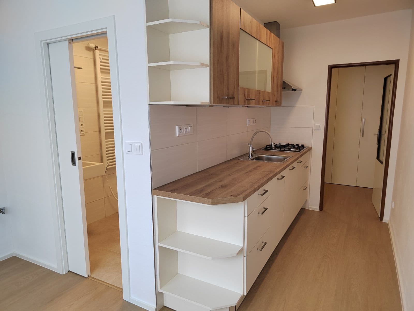 Pronájem bytu 2+1 56 m², Pražská, Znojmo, Jihomoravský kraj Pronájem bytu 2+1 56 m², Pražská, Znojmo, Jihomoravský kraj