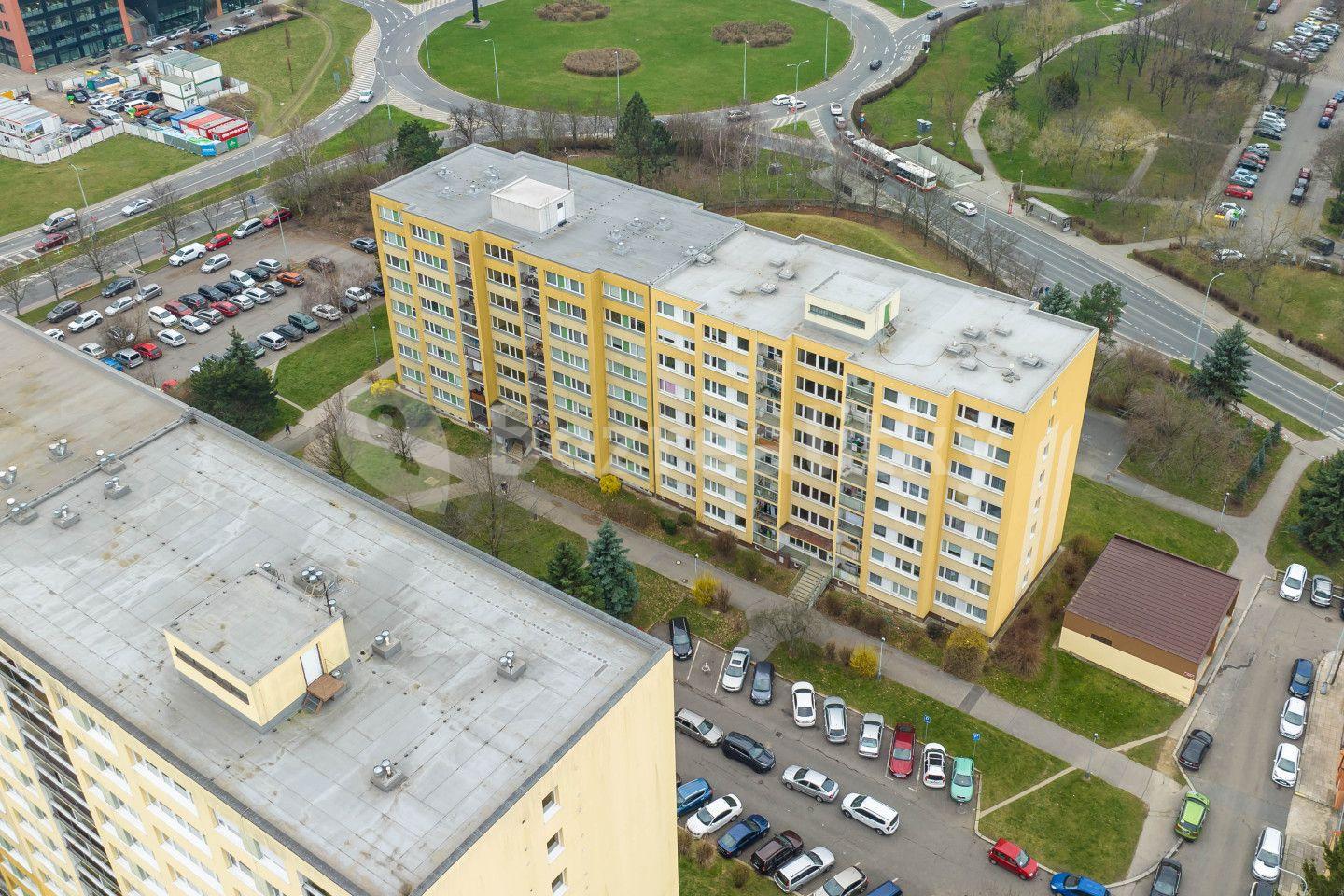 Prodej bytu 4+1 83 m², V průčelí, Praha, Praha