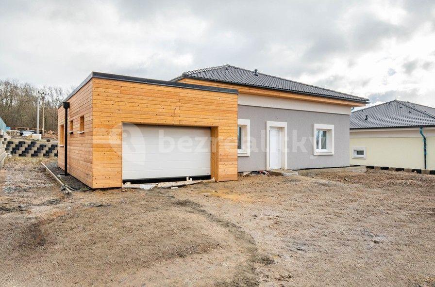 Prodej domu 127 m², pozemek 726 m², Košťany, Ústecký kraj