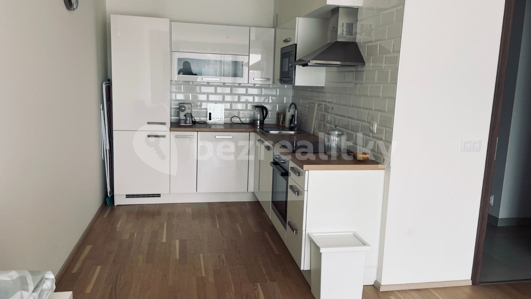 Pronájem bytu 2+kk 61 m², Nekvasilova, Praha, Praha Pronájem bytu 2+kk 61 m², Nekvasilova, Praha, Praha