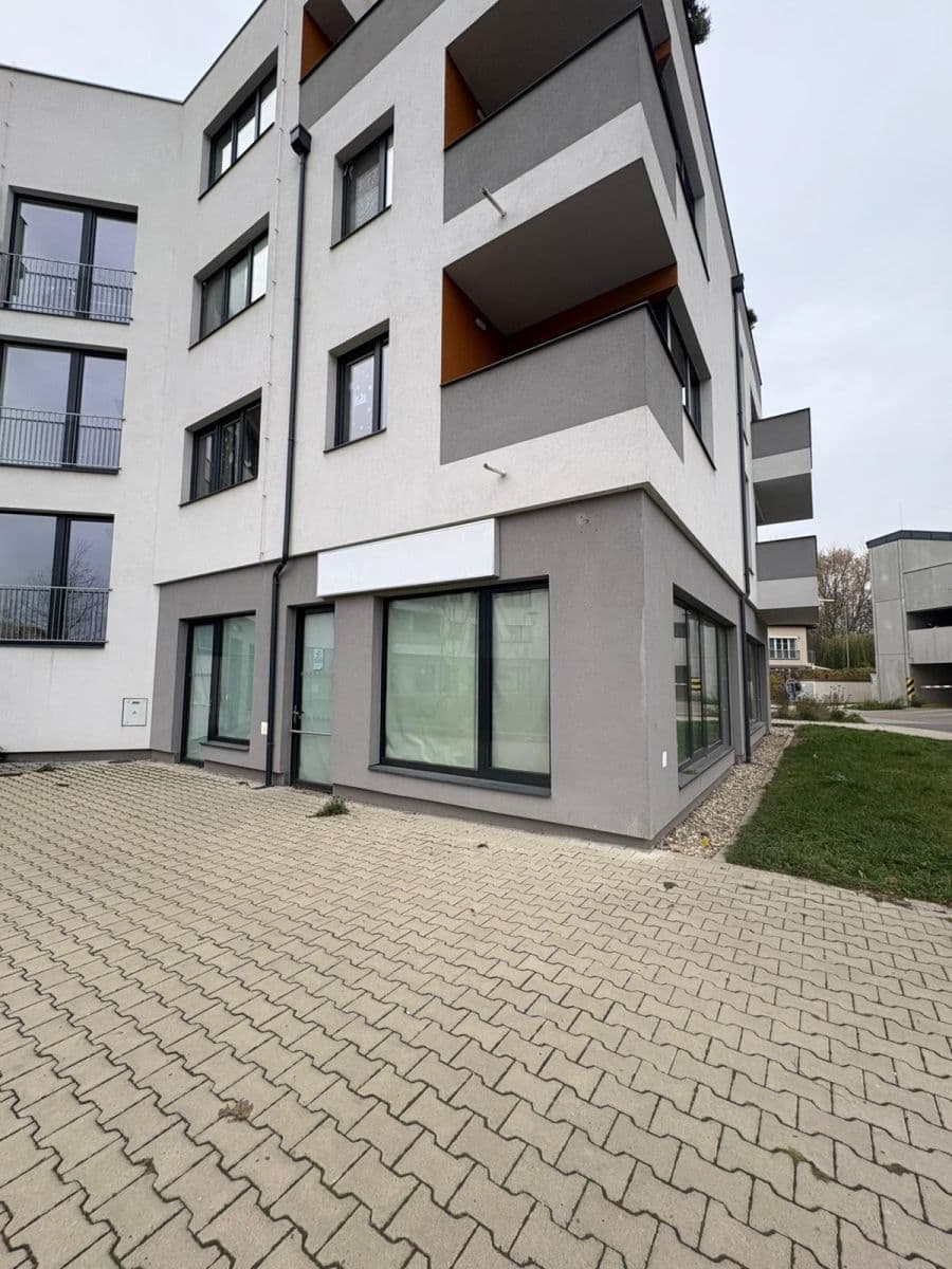 Pronájem nebytového prostoru 98 m², Pod Zahrady, Přezletice, Středočeský kraj Pronájem nebytového prostoru 98 m², Pod Zahrady, Přezletice, Středočeský kraj