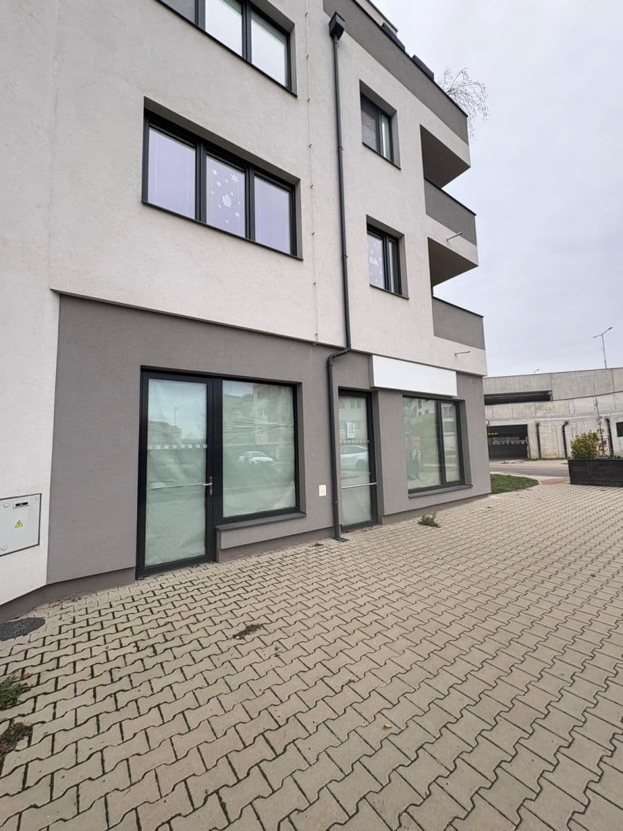 Pronájem nebytového prostoru 98 m², Pod Zahrady, Přezletice, Středočeský kraj Pronájem nebytového prostoru 98 m², Pod Zahrady, Přezletice, Středočeský kraj