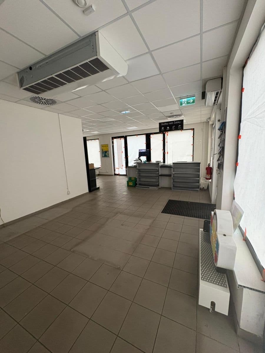 Pronájem nebytového prostoru 98 m², Pod Zahrady, Přezletice, Středočeský kraj Pronájem nebytového prostoru 98 m², Pod Zahrady, Přezletice, Středočeský kraj