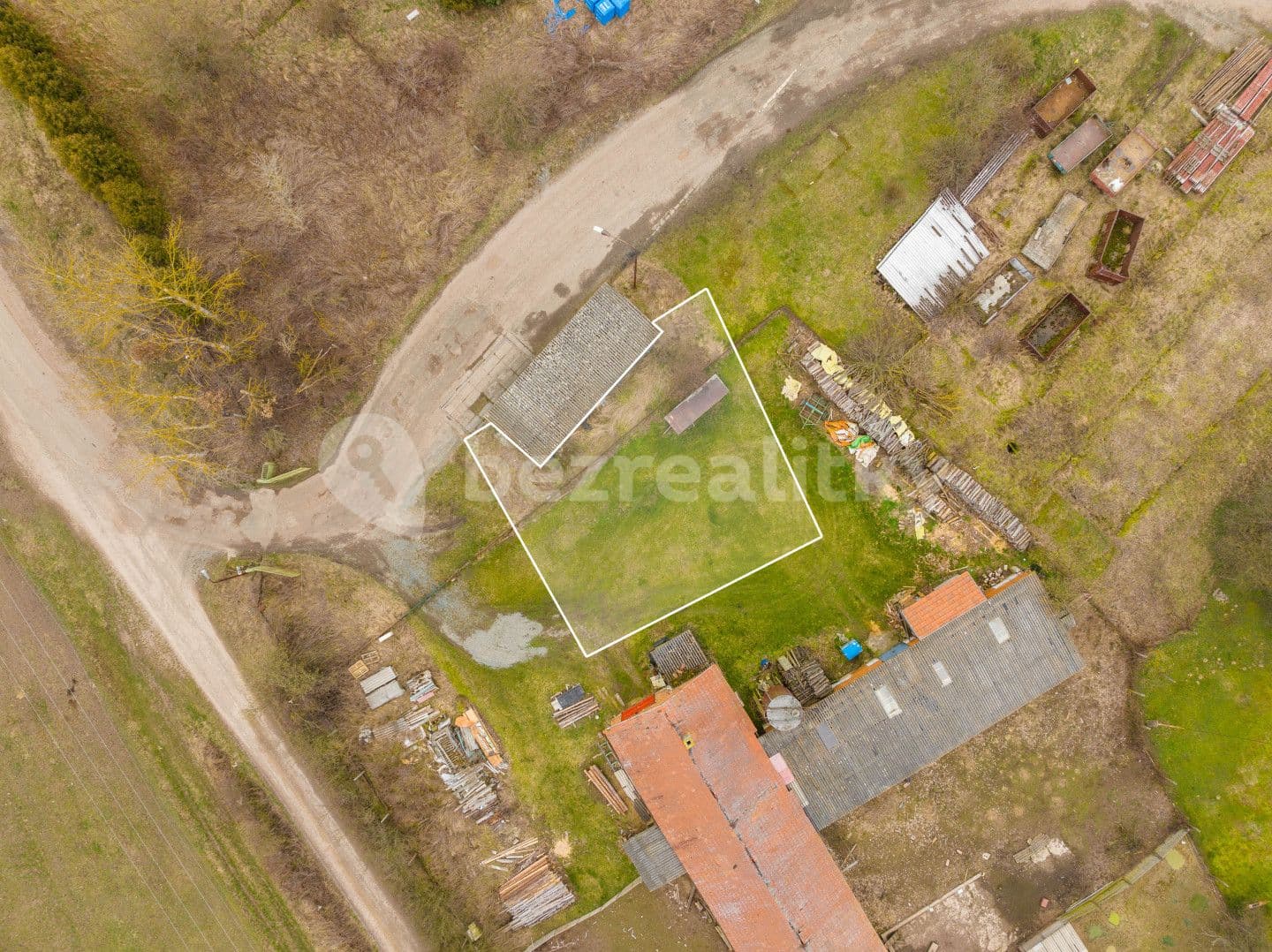 Prodej pozemku 407 m², Slabce, Středočeský kraj