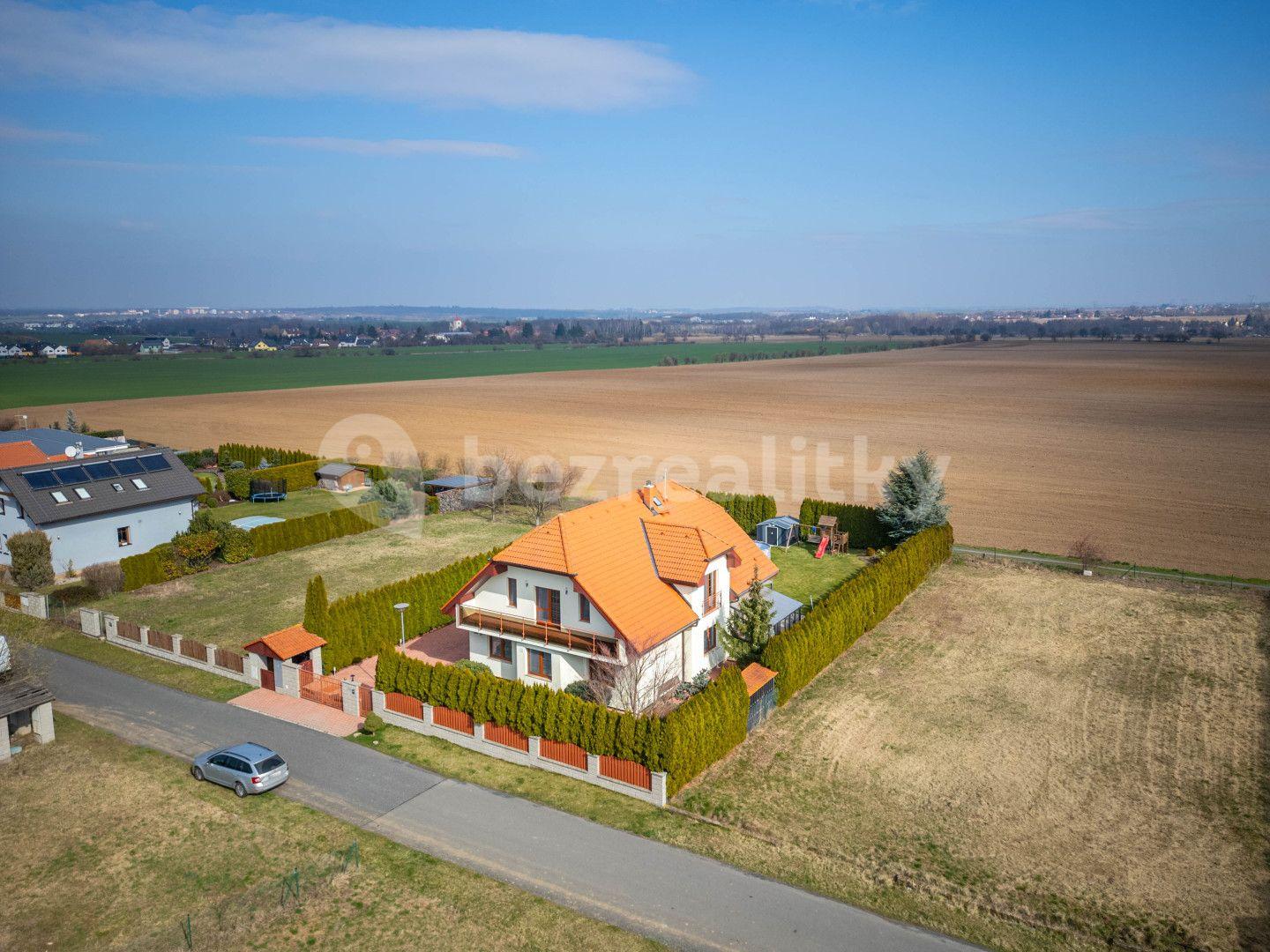 Prodej domu 230 m², pozemek 1.015 m², Okružní, Křenice, Středočeský kraj