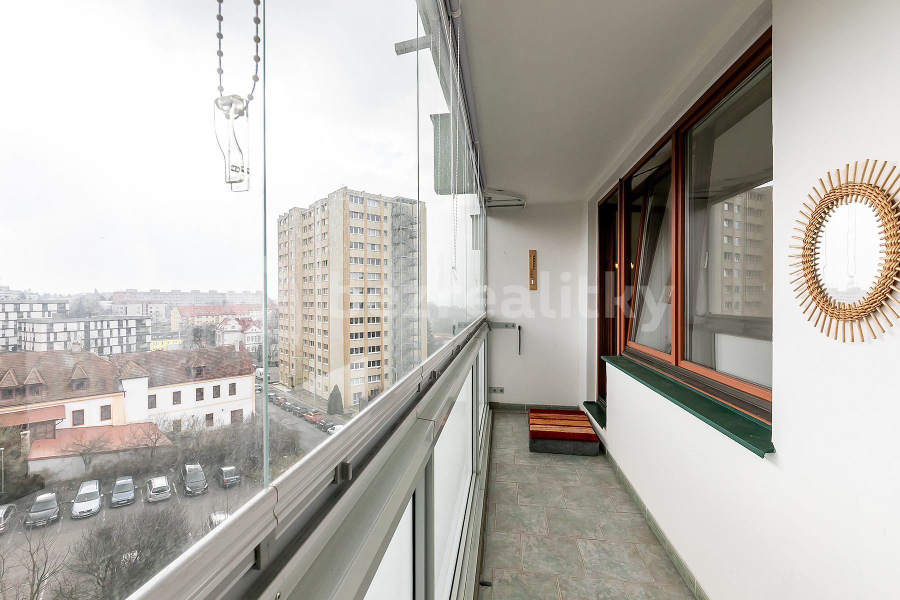 Prodej bytu 3+1 85 m², Děčínská, Praha, Praha