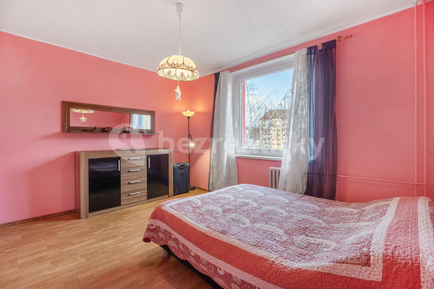 Prodej bytu 4+1 99 m², Pod školou, Teplice, Ústecký kraj