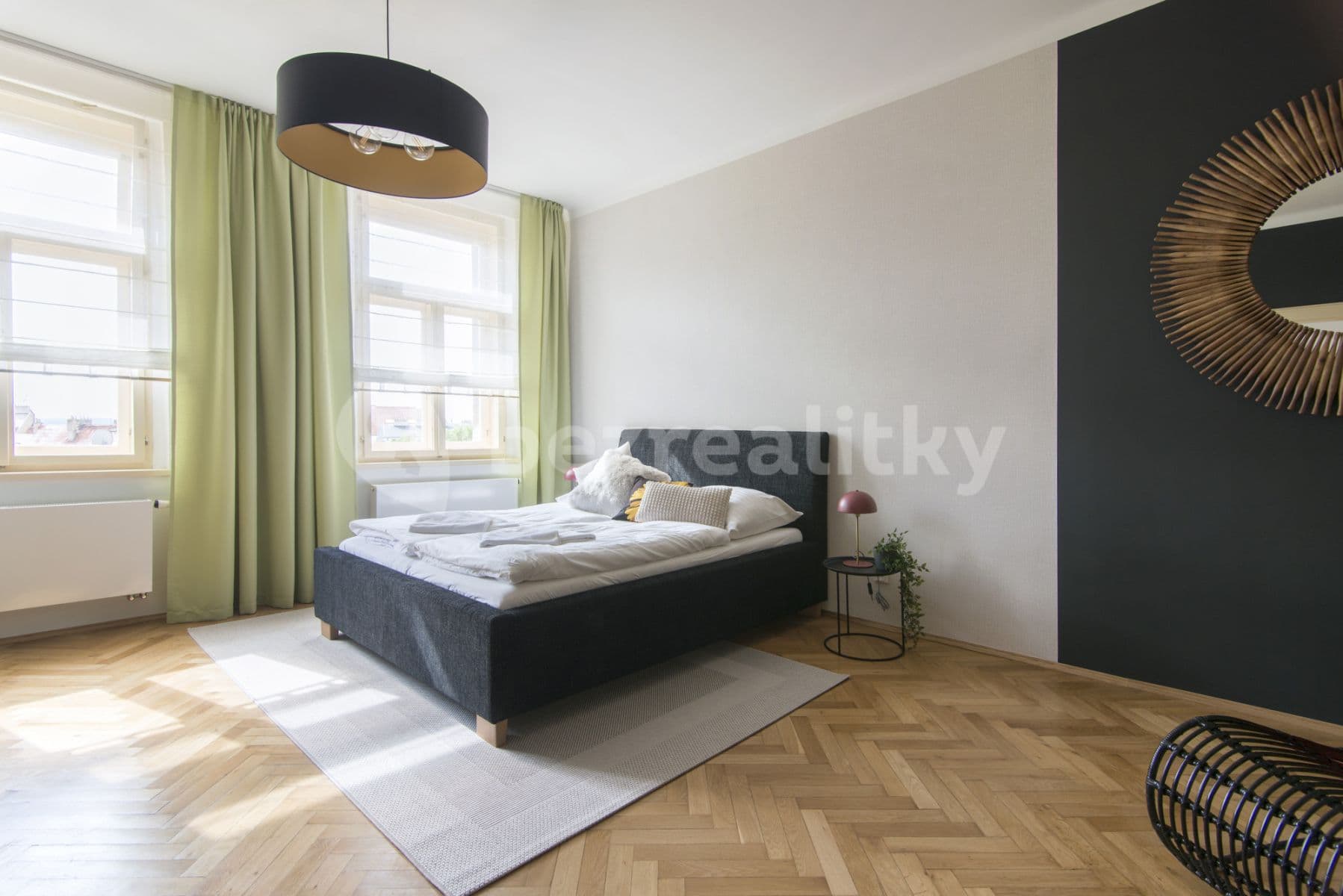 Pronájem bytu 2+kk 45 m², Francouzská, Praha, Praha